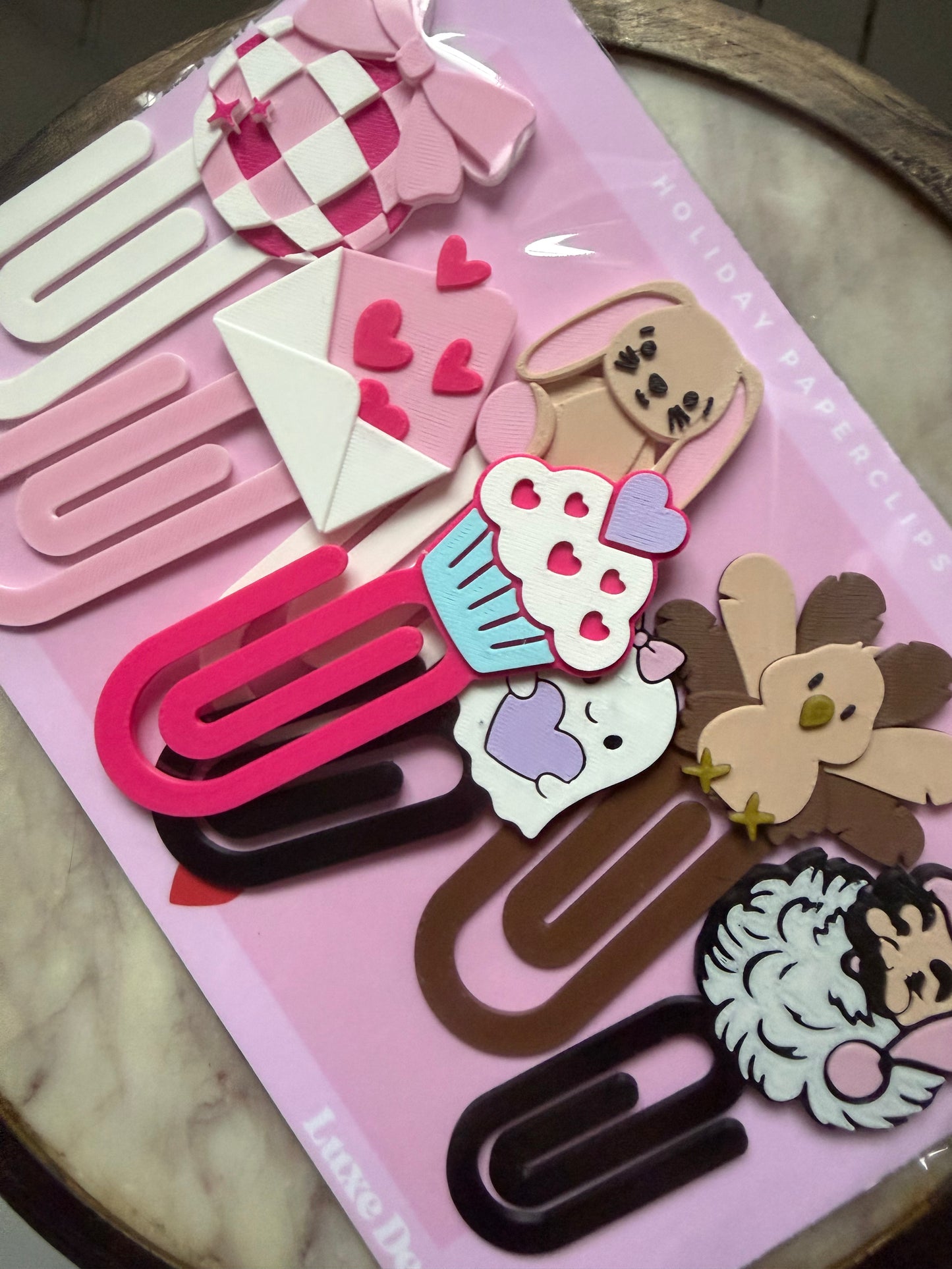 Holiday paper clips