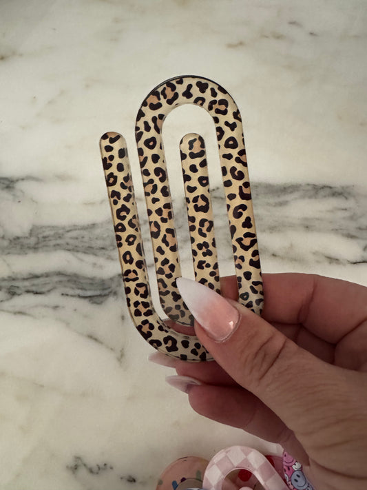leopard jumbo paper clip
