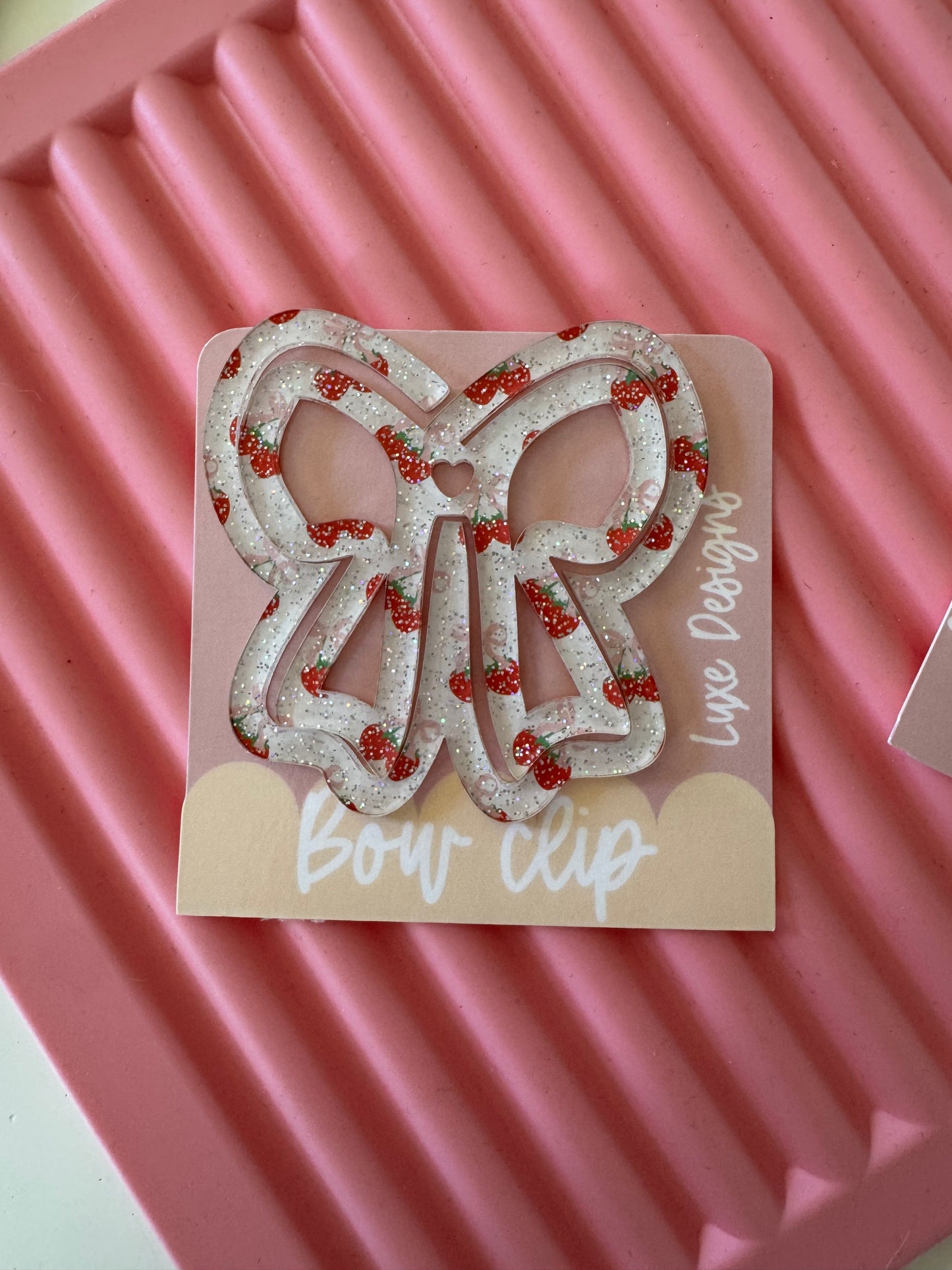 Glitter bows strawberry jumbo paperclip