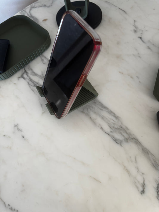 minimal phone stand