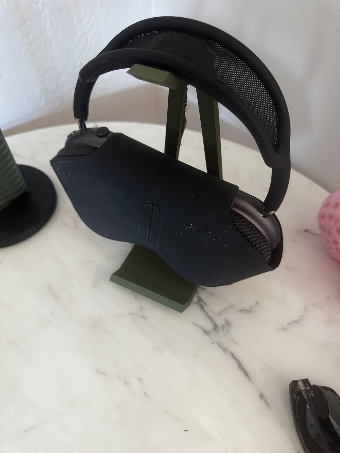 Apple Phone Stand