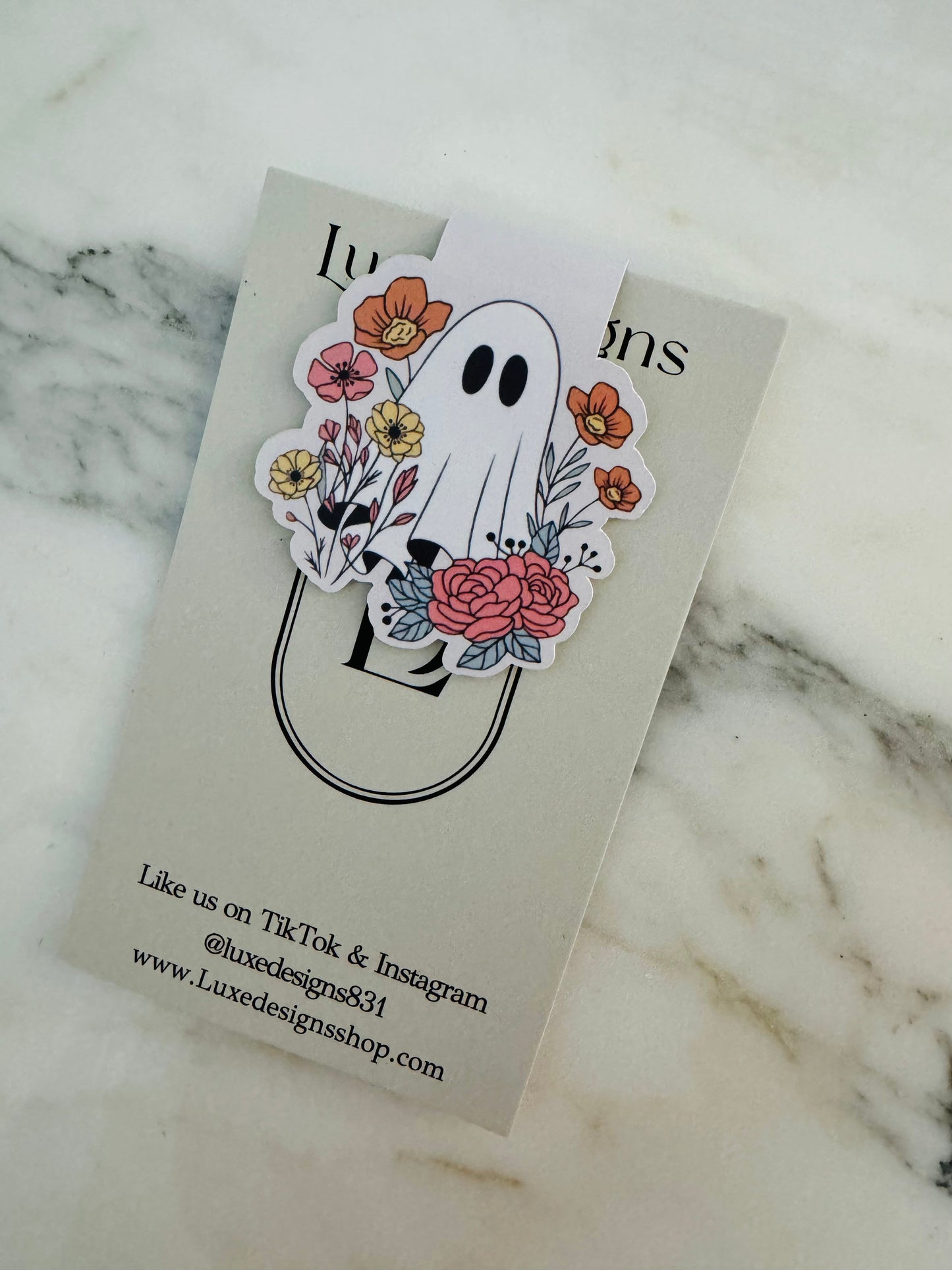 Magnetic ghost bookmark