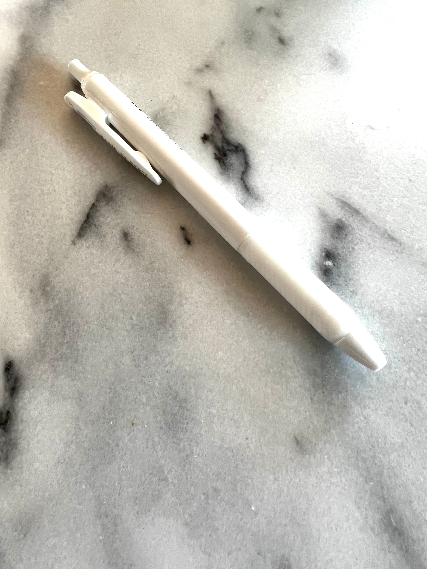 Comfort grip pen