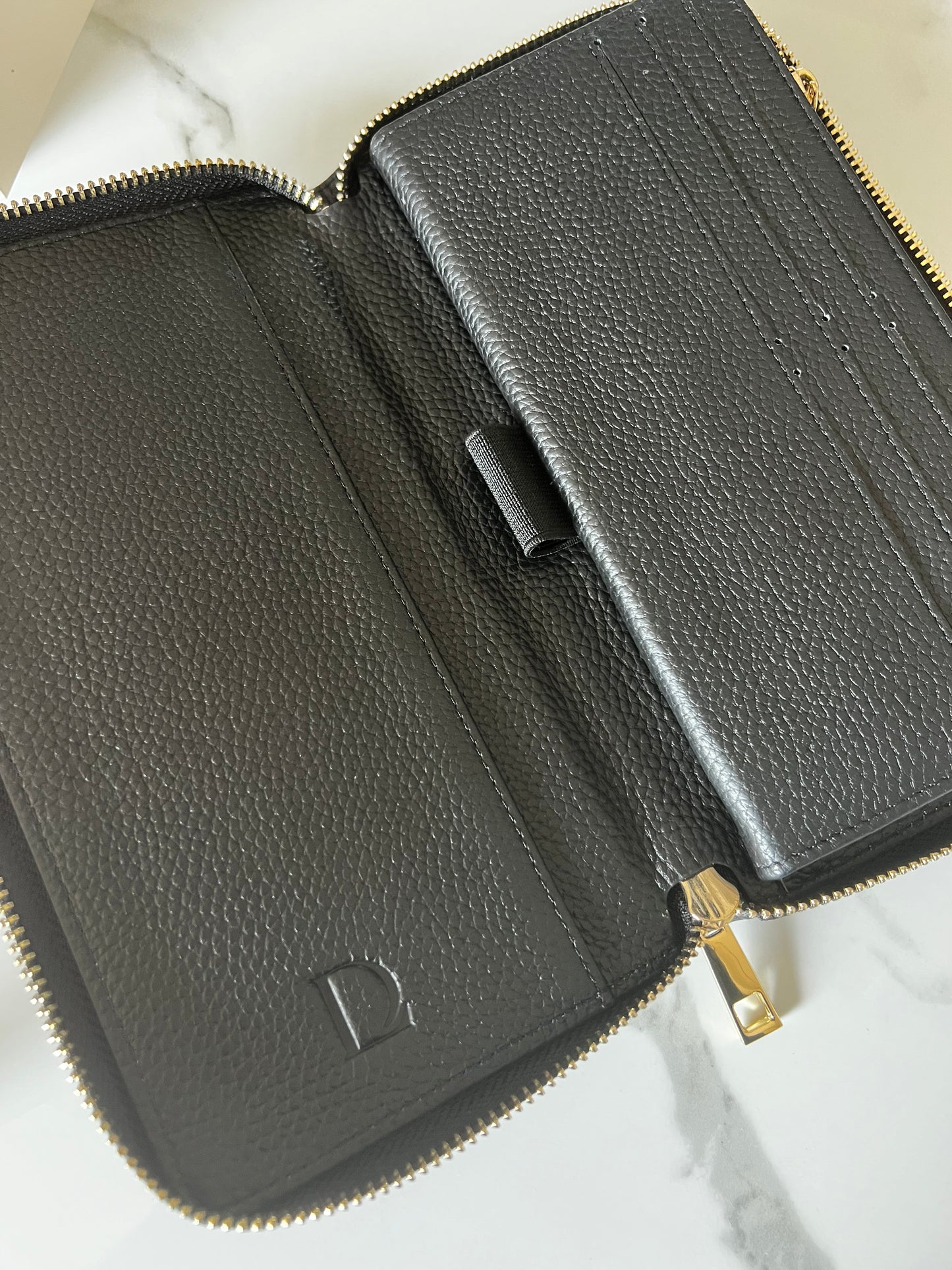 Luxe Genuine leather wallet